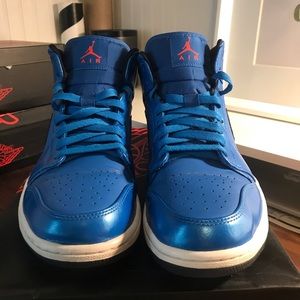 Jordan 1 Retro Mid Sport Blue/Black/White/Infrared